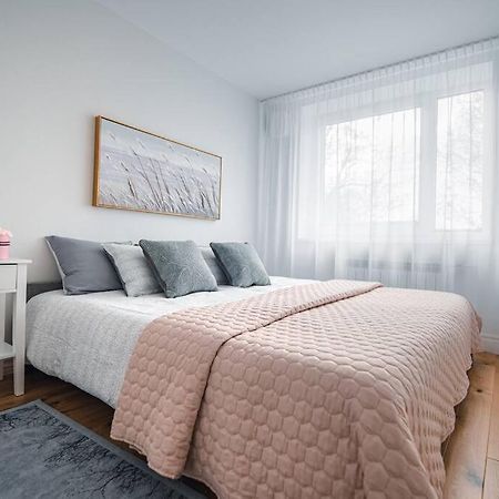 New Luxury 3Br Apartment In Old Town, Free Parking Haapsalu Exterior photo